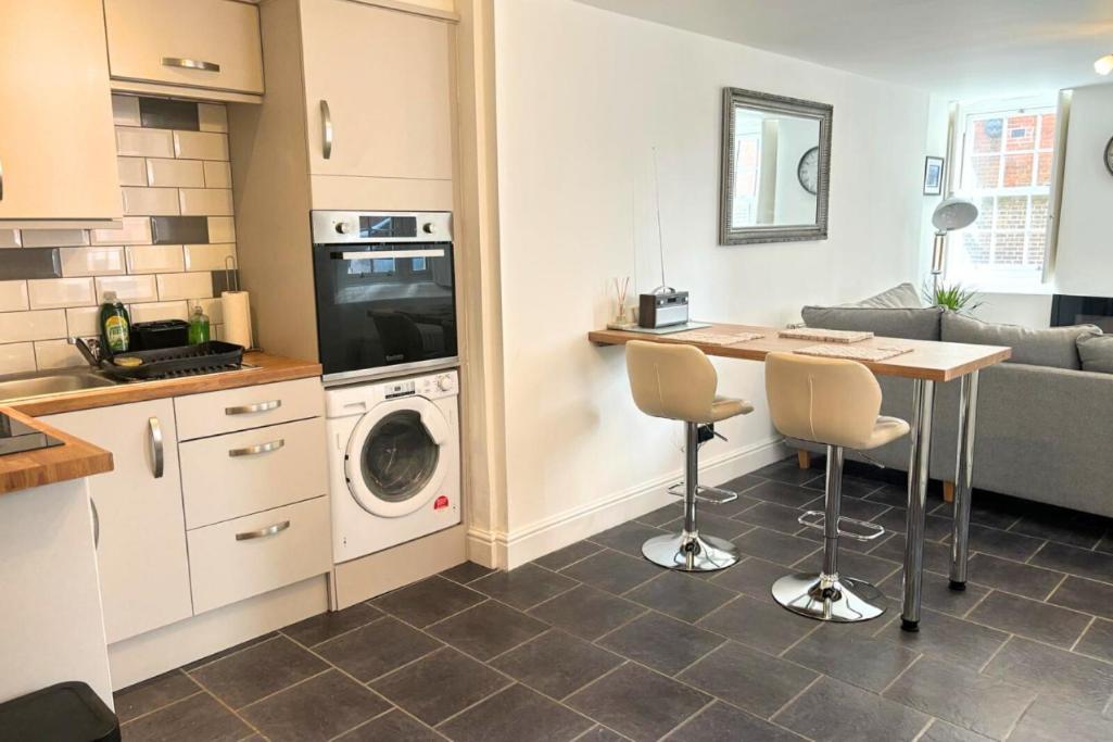 Apartment Harbour Haven - 1-bedroom, Cosy In Weymouth